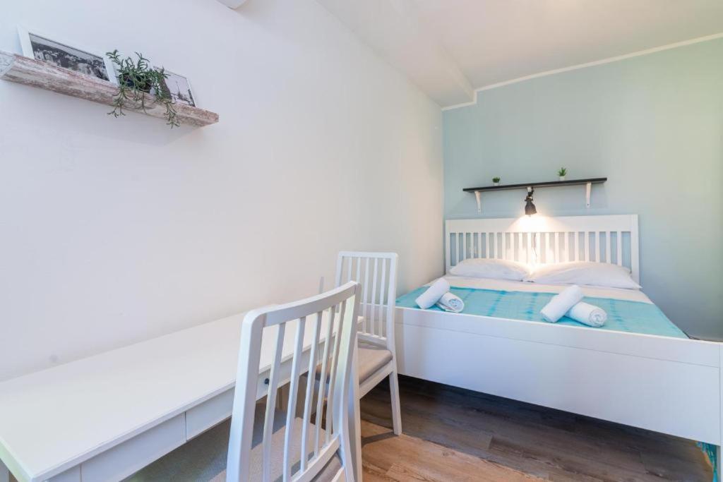 באסקה Rooms & Studio Apartments By The Way מראה חיצוני תמונה