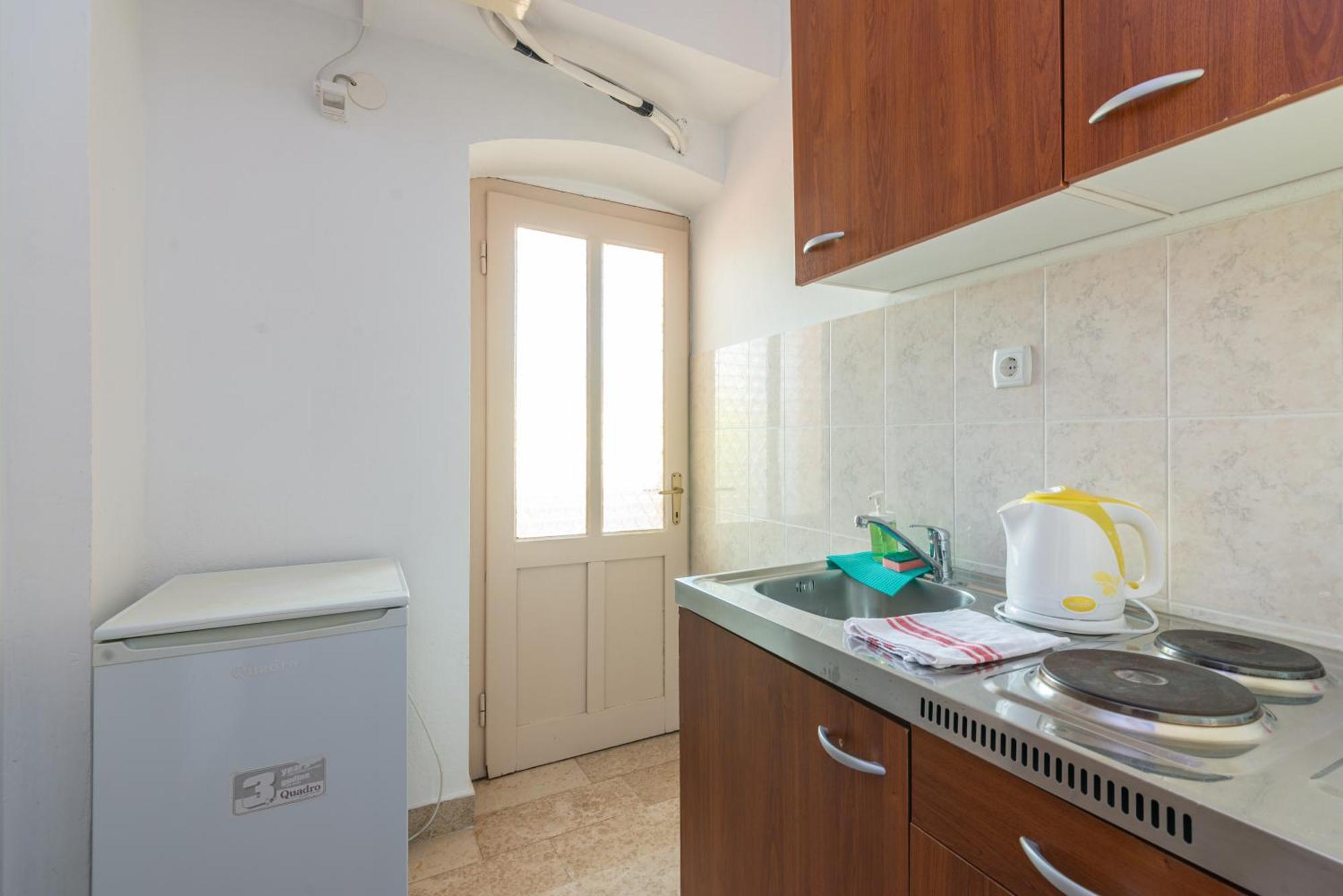 באסקה Rooms & Studio Apartments By The Way מראה חיצוני תמונה