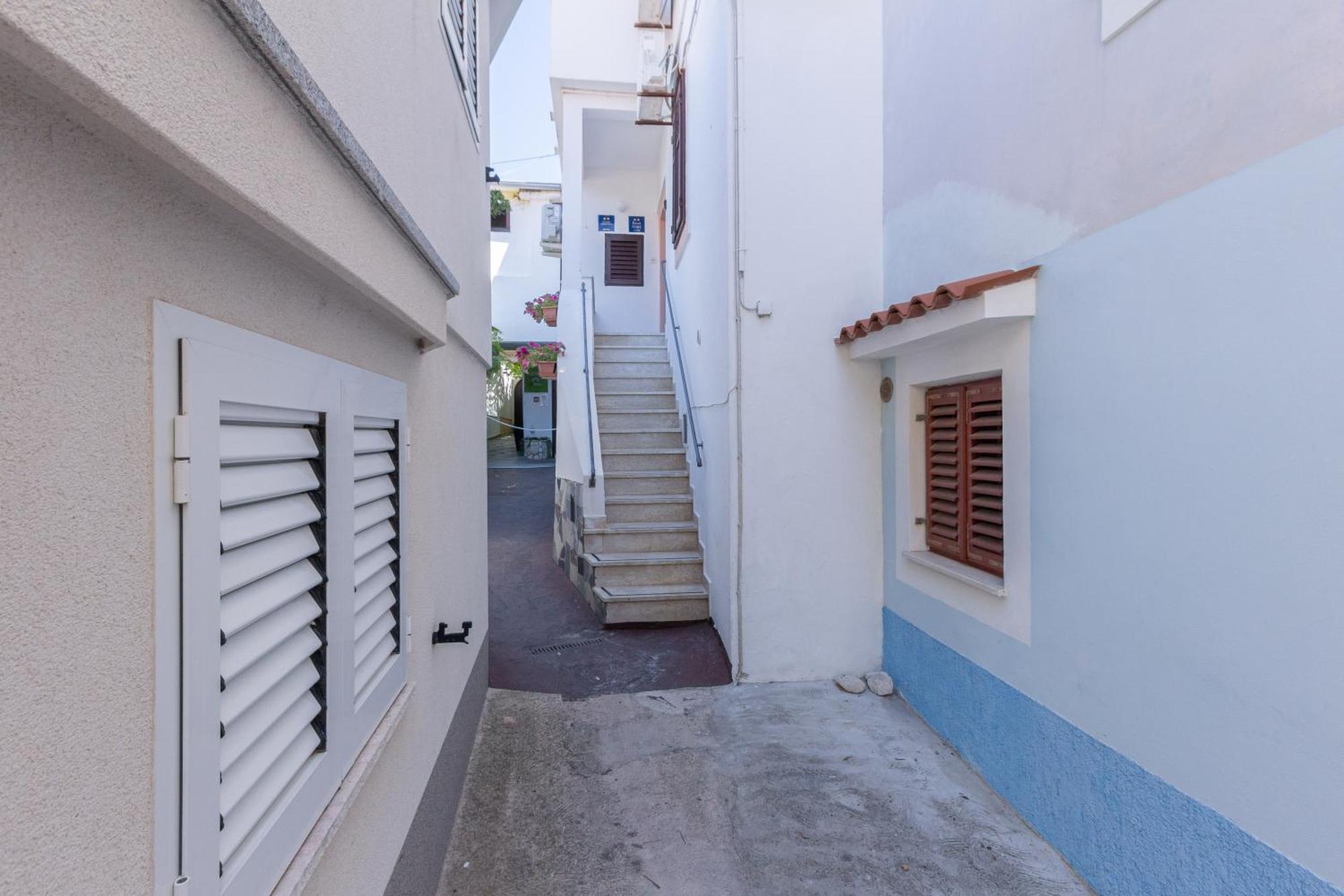 באסקה Rooms & Studio Apartments By The Way מראה חיצוני תמונה